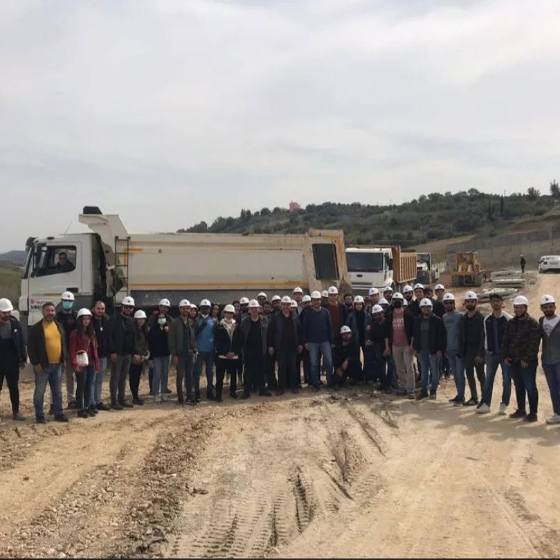 Çukurova ünv.Öğrencilerimize Özmert İnşaat Şantiyemizde Toprakarme ve Heyelan Kazıkları ile ilgili teknik gezimiz. Türkiye - Eti Zemin