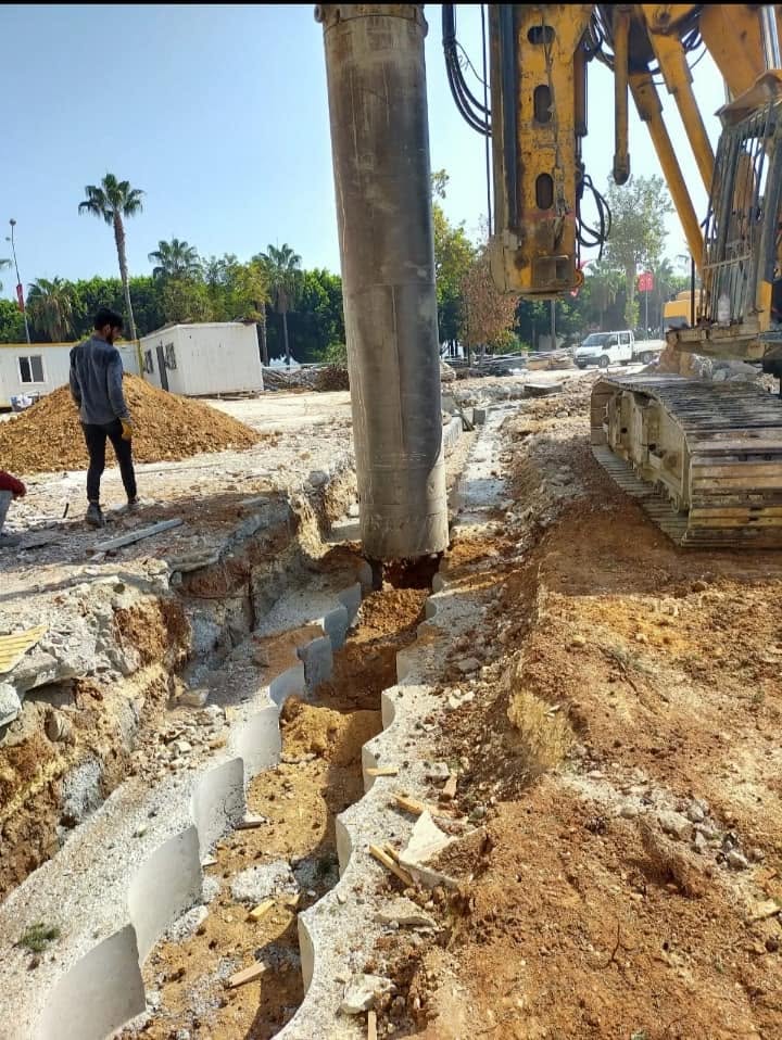 Mersin Polisevi otel inşaatı İksa işleri -kesişen kazık Türkiye - Eti Zemin