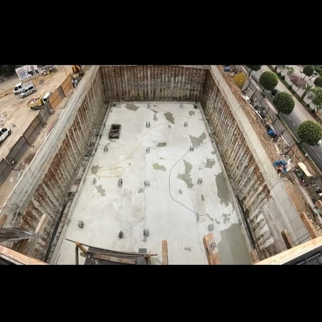 Derin Kazı uygulaması Kazı Derinliği 13 metre .Adana4 Türkiye - Eti Zemin