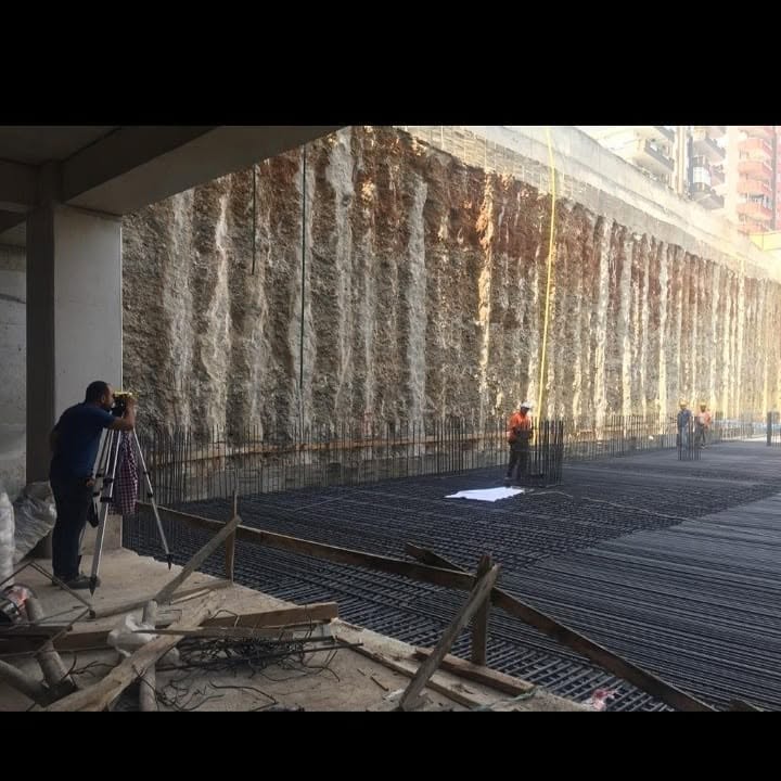 Derin Kazı uygulaması Kazı Derinliği 13 metre .Adana Türkiye - Eti Zemin